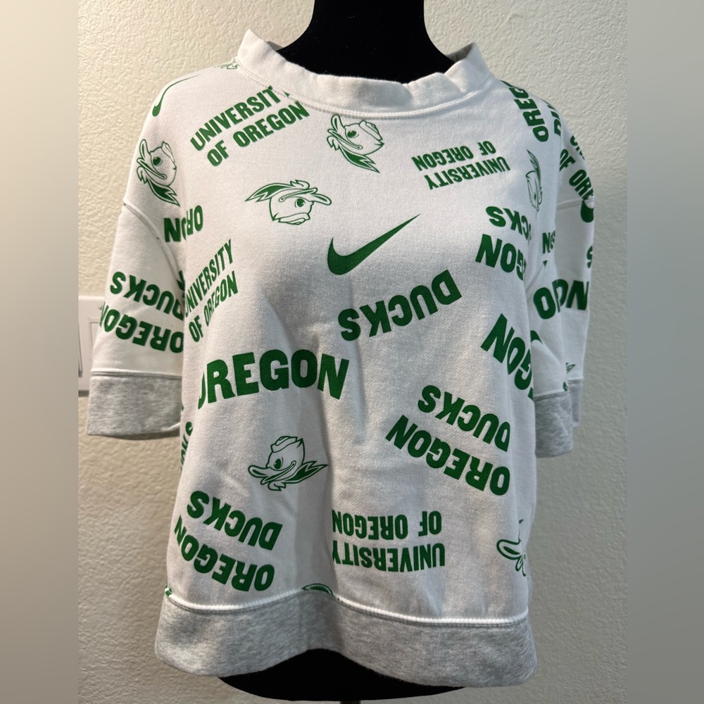 Nike White and Green University Of Oregon Ducks Cropped Pullover Sweatshirt